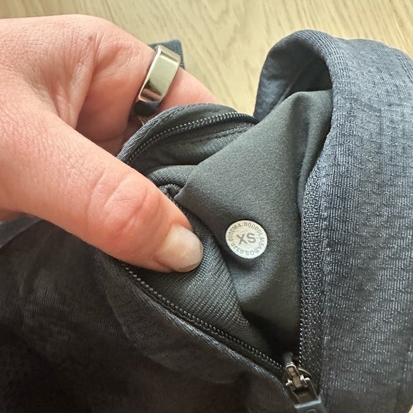 lululemon textured tech pant - Picture 6 of 6